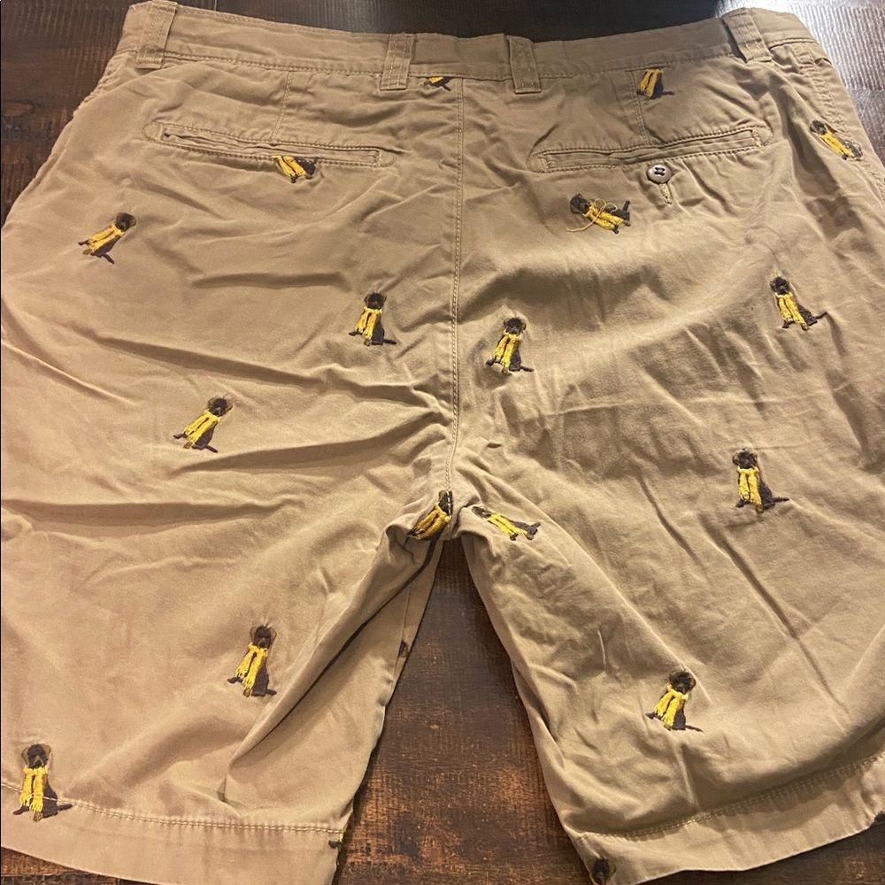 Men's Daniel cremieux Tan Shorts with Embroidered puppy dog design size 36 - Picture 6 of 6